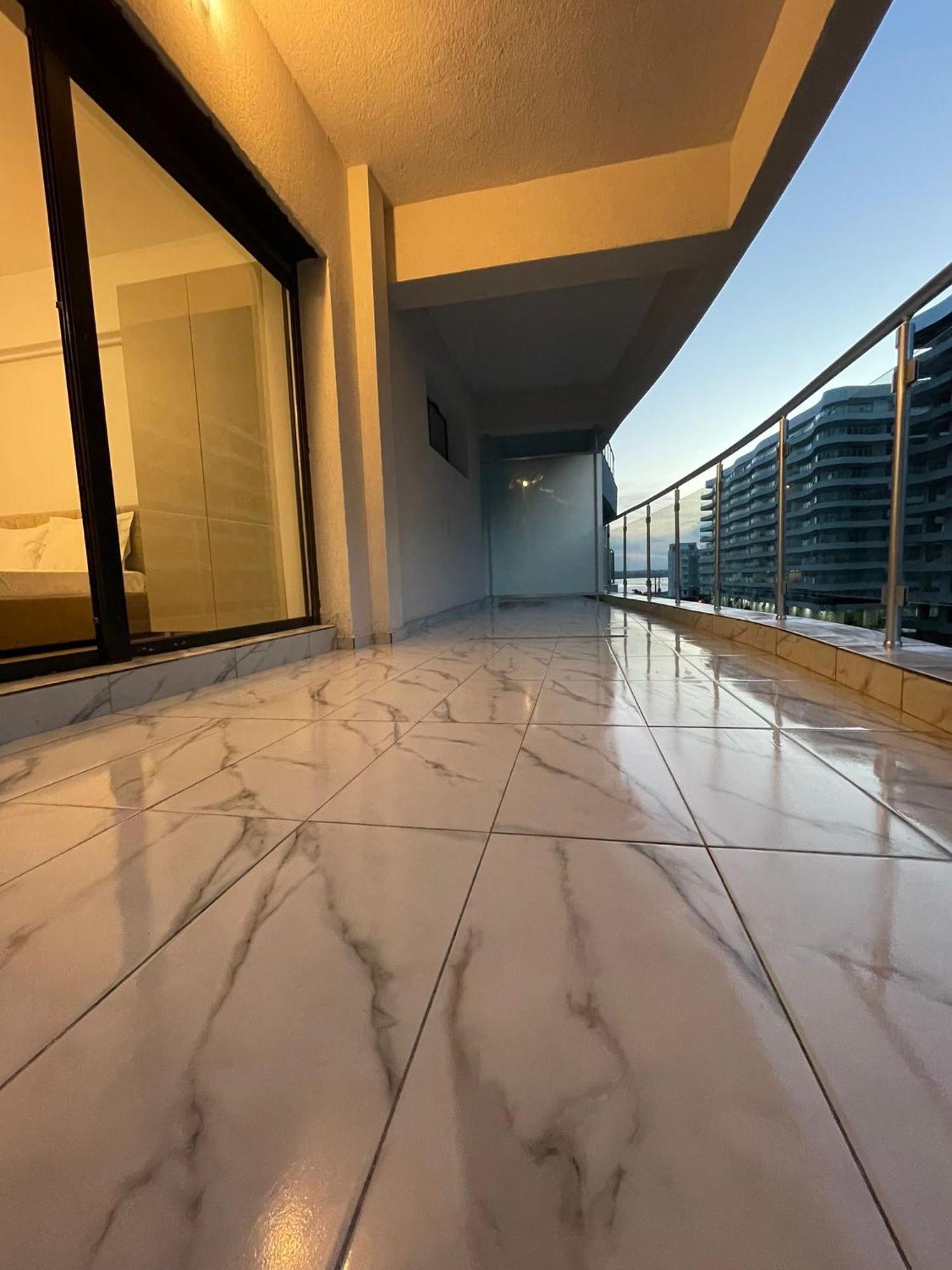Del Mar Vista Apartment Мамая Екстериор снимка